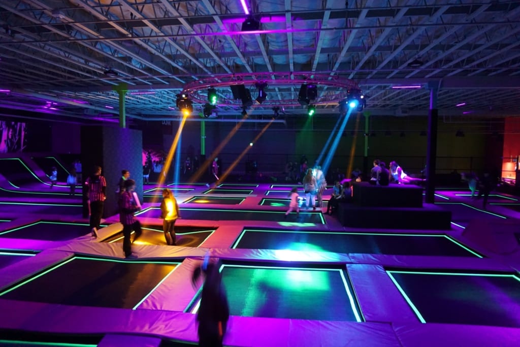 Flying Squirrel Trampoline Court with Neon Lights