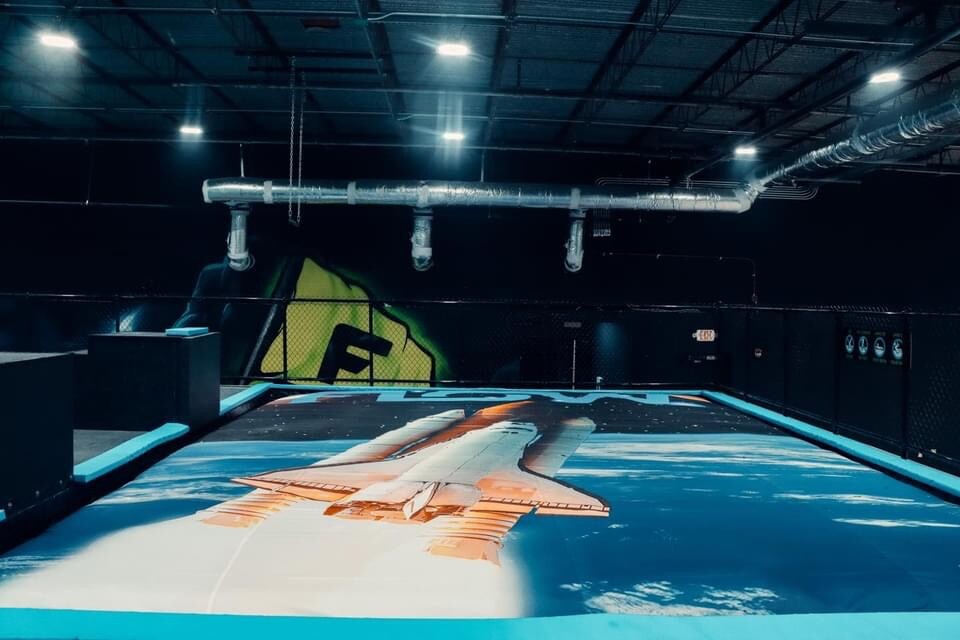 Airbag attraction with launch lane
